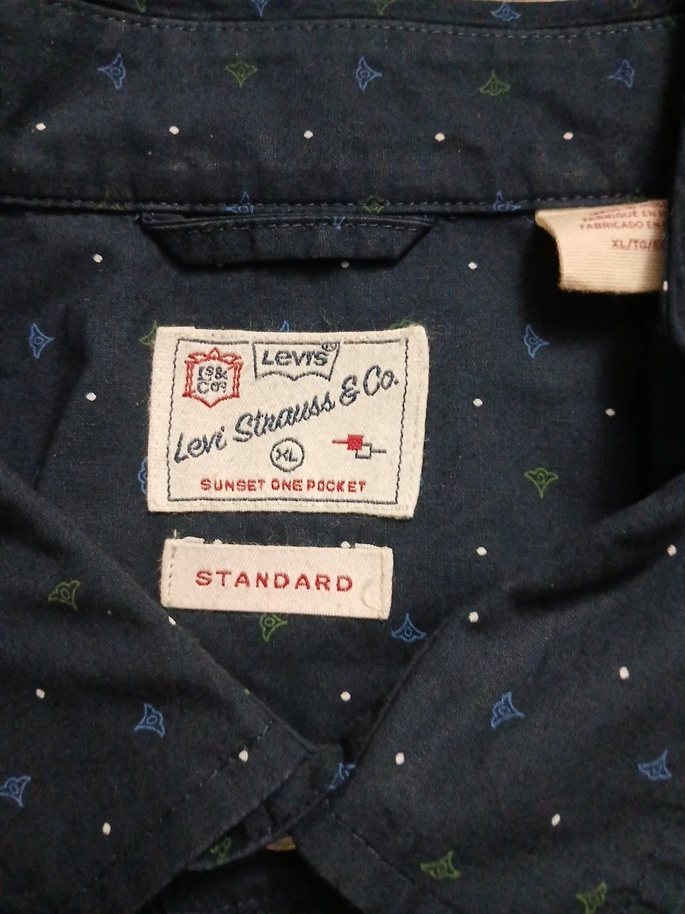 Levi's Men's Dark Blue Micro Dot Button-Down Shirt XL